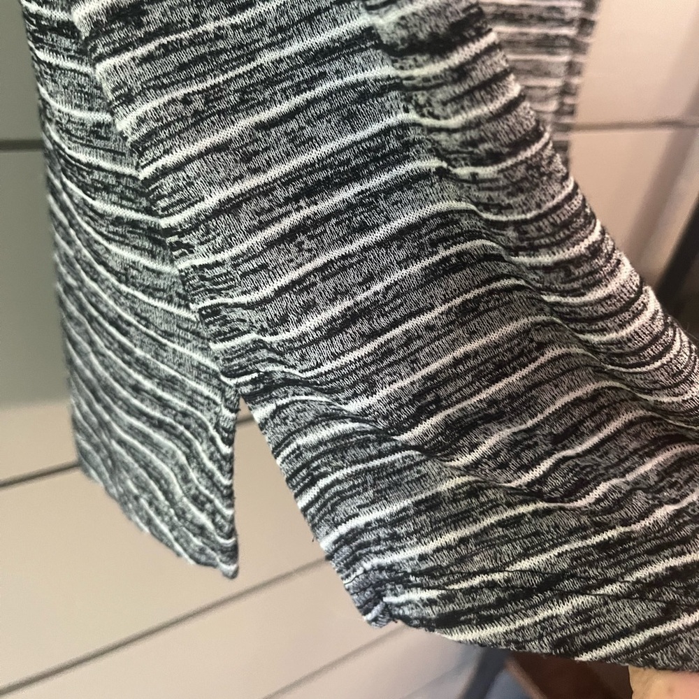 Athleta Breezy Tank Black/Gray/White stripes size M EUC‎ - Picture 7 of 9